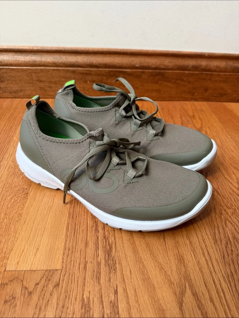 OOFOS Oomg Sport LS Sneaker Recovery Comfort Walking Shoes Women’s 9 Green